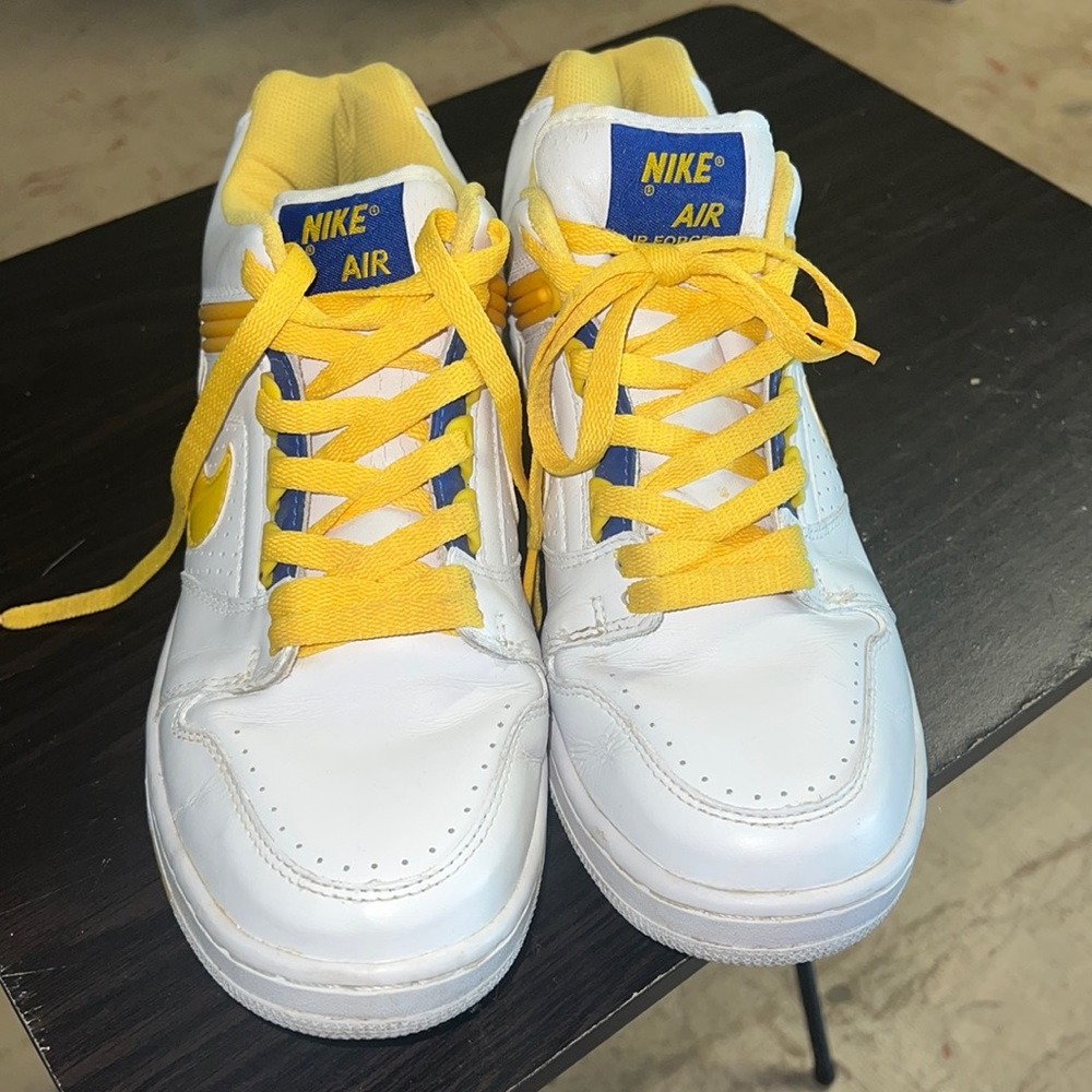 White/yellow/blue Nike